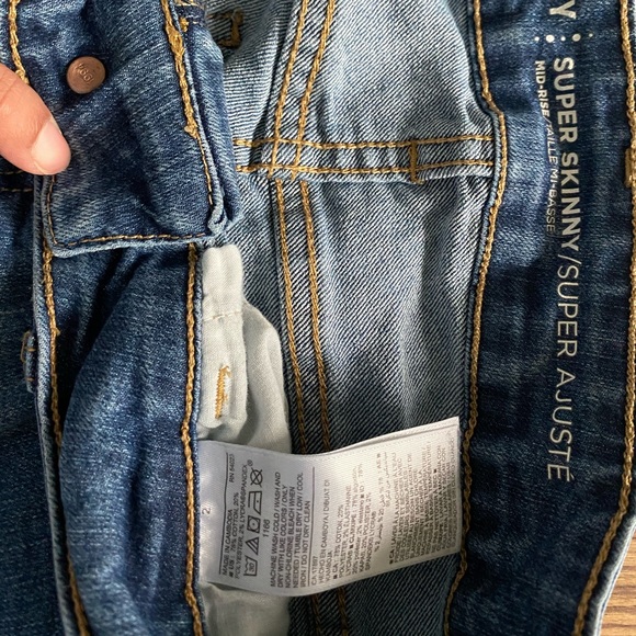 Old navy skinny jeans - Picture 3 of 4